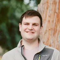 A headshot of Jeff